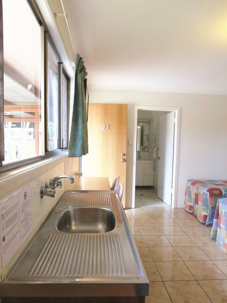 Galaxy Mackay Motor Inn Екстериор снимка
