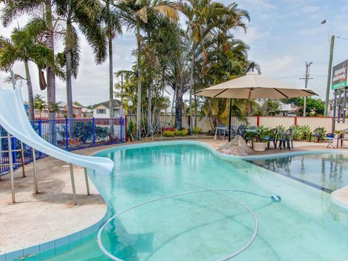 Galaxy Mackay Motor Inn Екстериор снимка