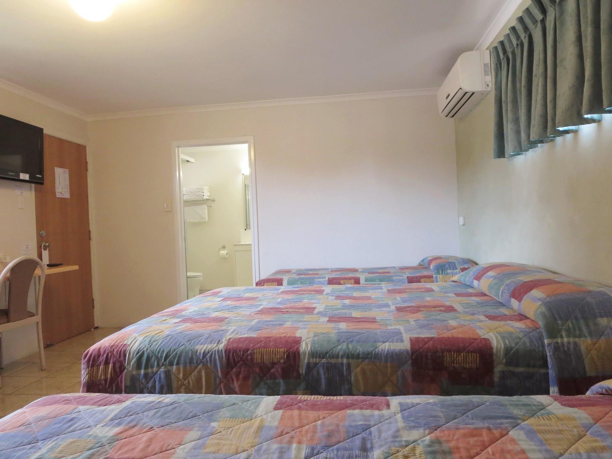 Galaxy Mackay Motor Inn Екстериор снимка