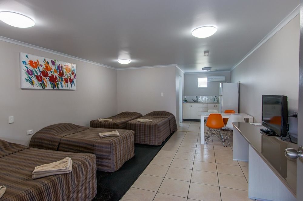Galaxy Mackay Motor Inn Екстериор снимка
